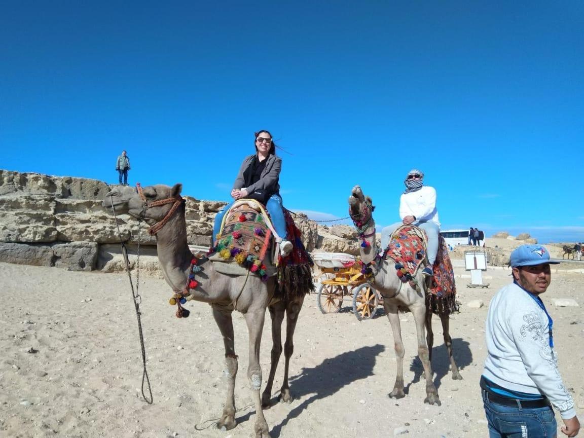 H100 Pyramids View Hostel Gíza Kültér fotó